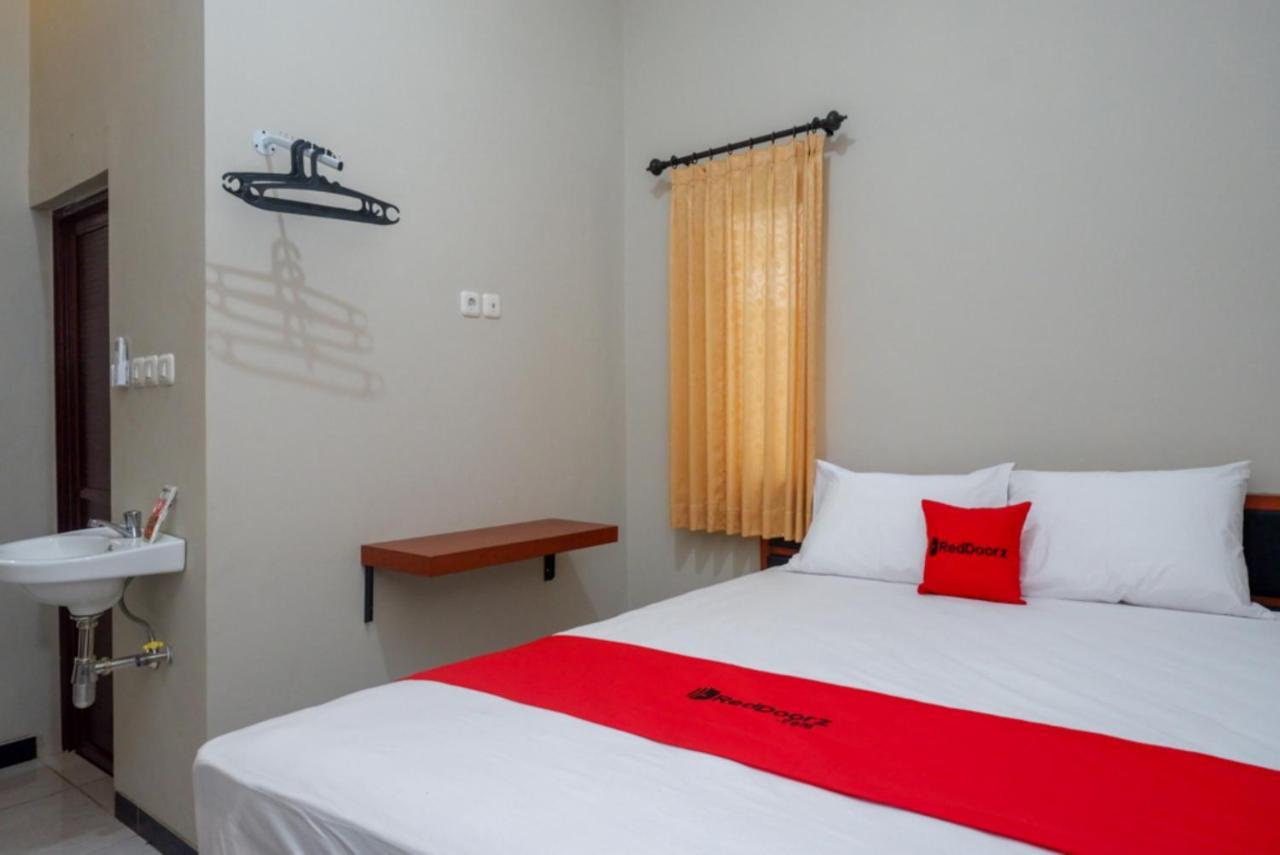 Reddoorz Near Kampus Ump Purwokerto 2 Hotel Sumbang Buitenkant foto