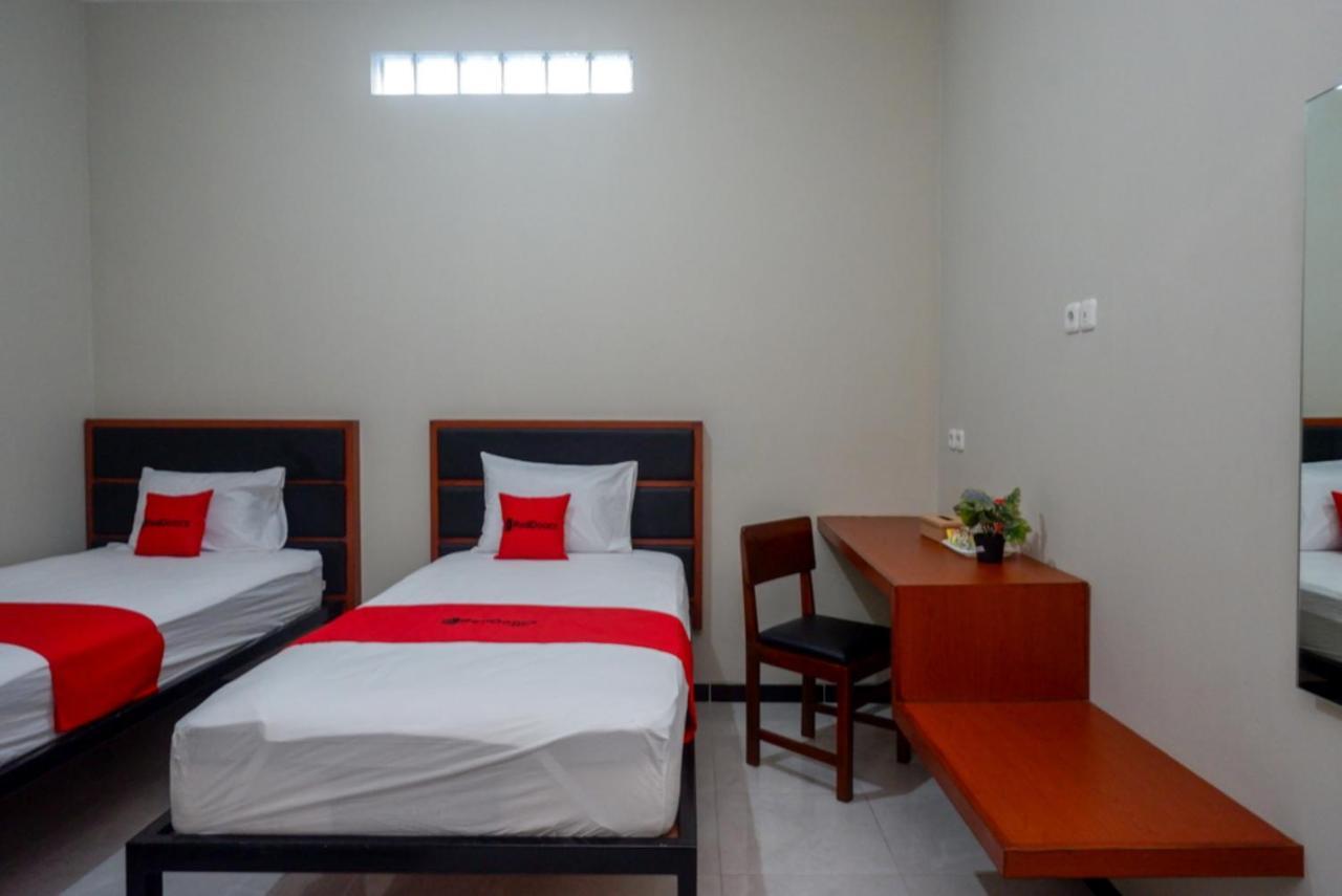 Reddoorz Near Kampus Ump Purwokerto 2 Hotel Sumbang Buitenkant foto