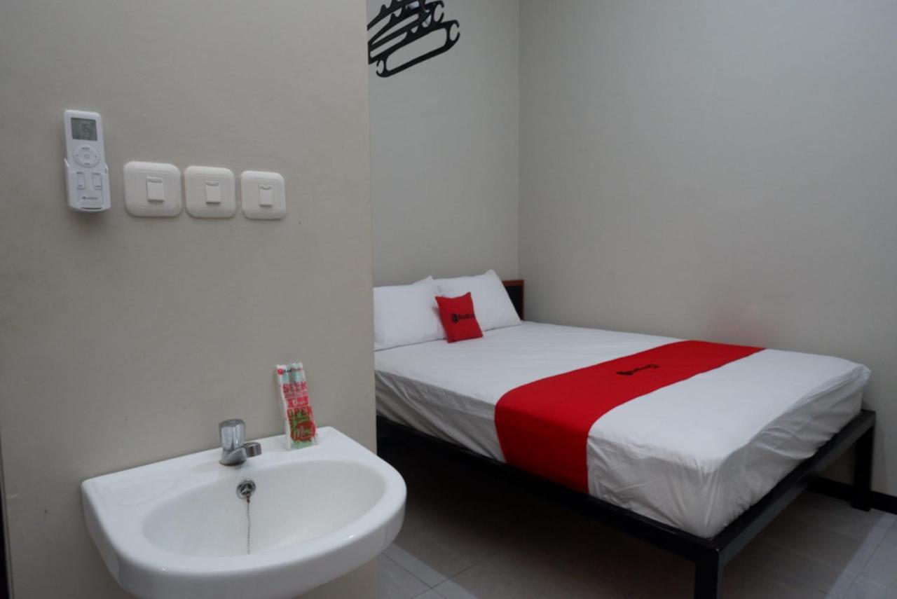 Reddoorz Near Kampus Ump Purwokerto 2 Hotel Sumbang Buitenkant foto