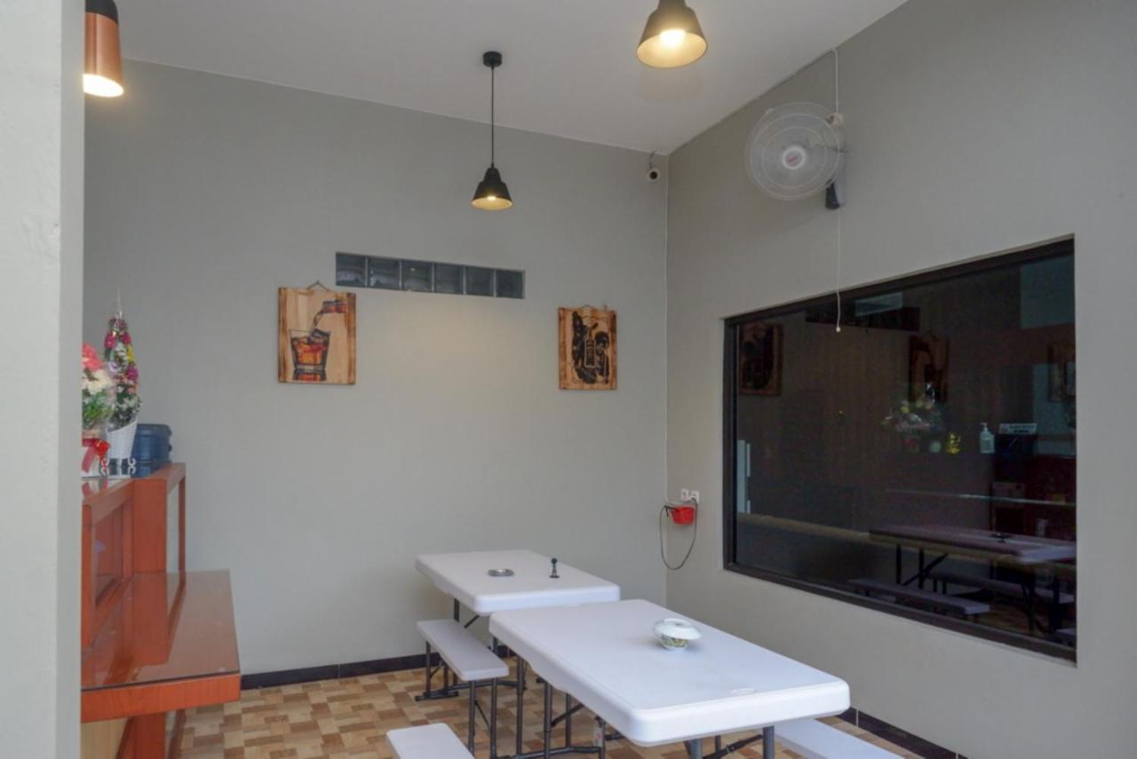 Reddoorz Near Kampus Ump Purwokerto 2 Hotel Sumbang Buitenkant foto